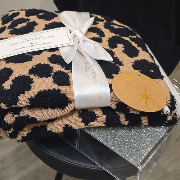 Cupcakes & Cashmere Reversible Leopard Print Baby Blanket - Picture 5 of 6